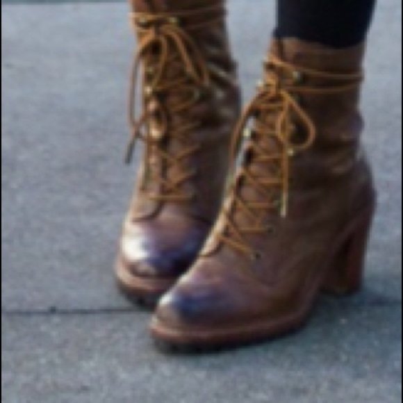 $498 Frye Lucy Vintage Lace-Up Distressed Brown Leather Heeled Moto Ankle Boot - Picture 4 of 12